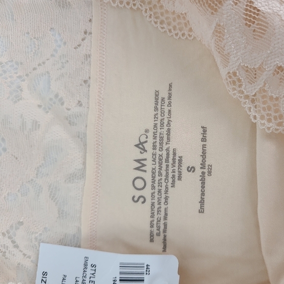 NEW Soma Intimates Ivory Lace Bikini Panty Soft NWT - Picture 3 of 4